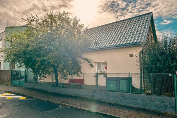 Prodej domu 65 m², pozemek 300 m², Na Ročkově, Praha Prodej domu 65 m², pozemek 300 m², Na Ročkově, Praha