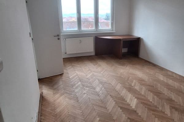 Pronájem bytu 1+1 36 m², Májová, Ostrov Pronájem bytu 1+1 36 m², Májová, Ostrov