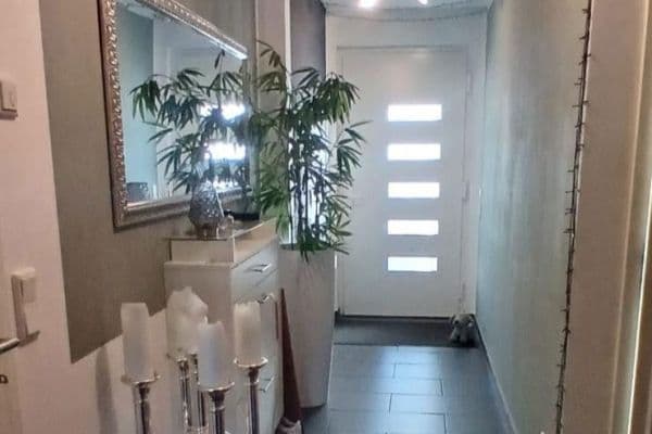 Pronájem bytu 3+1 121 m², Stolze-Schrey-Str. 15 A, Dinslaken Pronájem bytu 3+1 121 m², Stolze-Schrey-Str. 15 A, Dinslaken