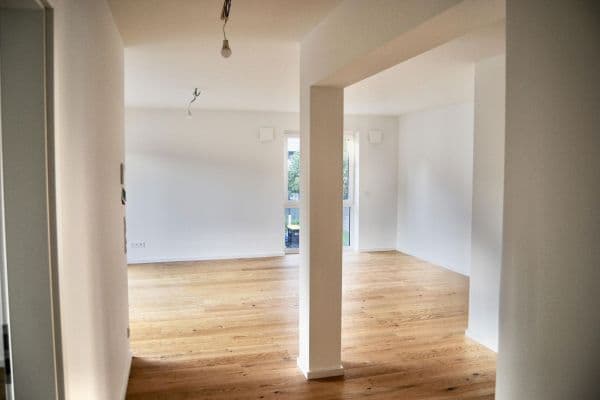 Pronájem bytu 3+1 97 m², Höhrer Straße 42, Vallendar, Porýní-Falc Pronájem bytu 3+1 97 m², Höhrer Straße 42, Vallendar, Porýní-Falc