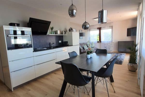 Pronájem bytu 2+1 68 m², Kronenstr. 16, Meersburg Pronájem bytu 2+1 68 m², Kronenstr. 16, Meersburg