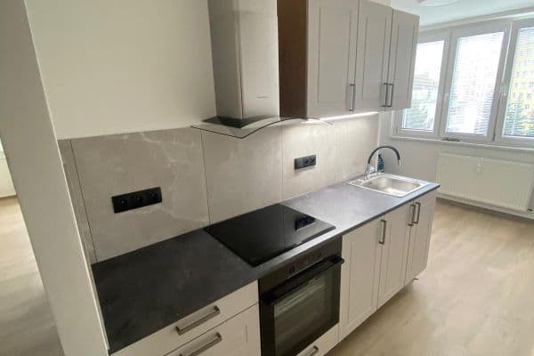 Pronájem bytu 3+1 62 m², Řezáčova, Olomouc Pronájem bytu 3+1 62 m², Řezáčova, Olomouc