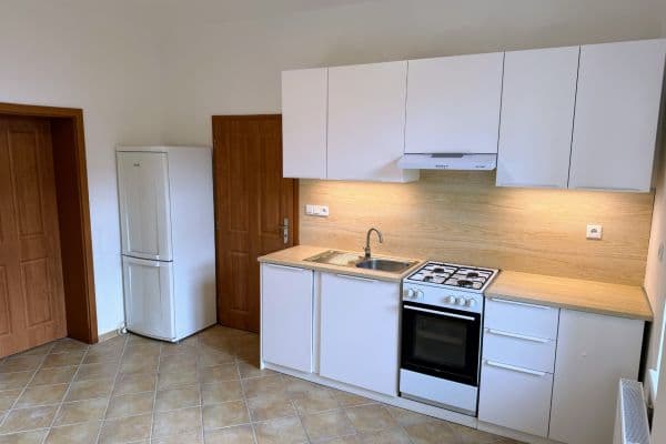 Pronájem bytu 2+kk 57 m², Komenského, Černošice Pronájem bytu 2+kk 57 m², Komenského, Černošice