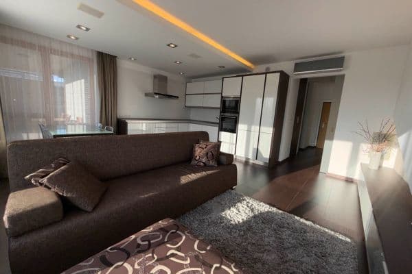 Pronájem bytu 4+kk 90 m², Generála Šišky, Praha Pronájem bytu 4+kk 90 m², Generála Šišky, Praha