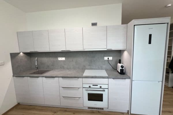 Pronájem bytu 2+kk 42 m², Královský vršek, Jihlava Pronájem bytu 2+kk 42 m², Královský vršek, Jihlava