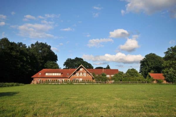 Pronájem bytu 4+1 156 m², Dunkler Weg 11, Wedemark Pronájem bytu 4+1 156 m², Dunkler Weg 11, Wedemark