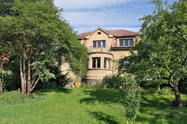 Pronájem domu 206 m², pozemek 762 m², Nerudova, Beroun Pronájem domu 206 m², pozemek 762 m², Nerudova, Beroun