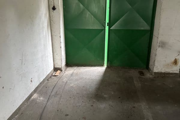 Pronájem garáže 16 m², Jiřího Potůčka, Pardubice Pronájem garáže 16 m², Jiřího Potůčka, Pardubice