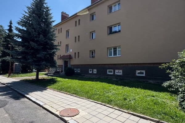 Pronájem bytu 2+1 64 m², Prokopa Holého, Uherské Hradiště Pronájem bytu 2+1 64 m², Prokopa Holého, Uherské Hradiště