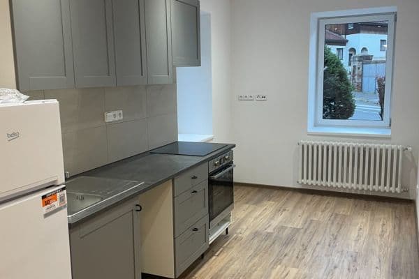 Pronájem bytu 1+1 40 m², Kladenská, Středokluky Pronájem bytu 1+1 40 m², Kladenská, Středokluky