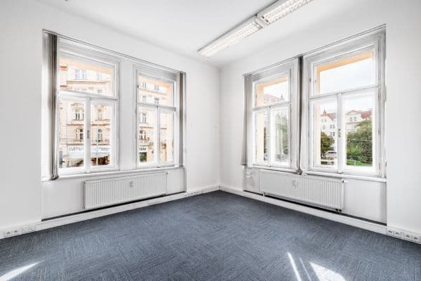 Prodej bytu 4+1 120 m², náměstí Bratří Synků, Hlavní město Praha Prodej bytu 4+1 120 m², náměstí Bratří Synků, Hlavní město Praha