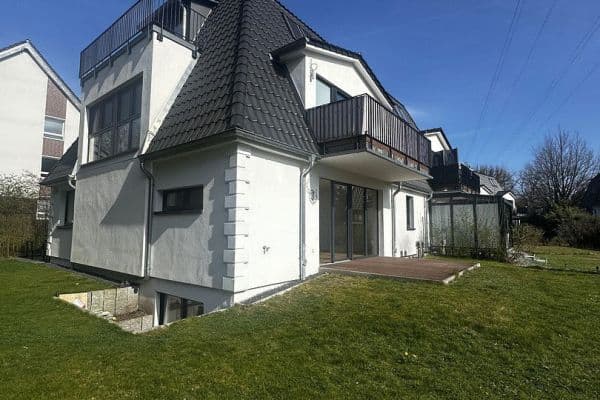 Pronájem bytu 4+1 125 m², Hamburg Pronájem bytu 4+1 125 m², Hamburg