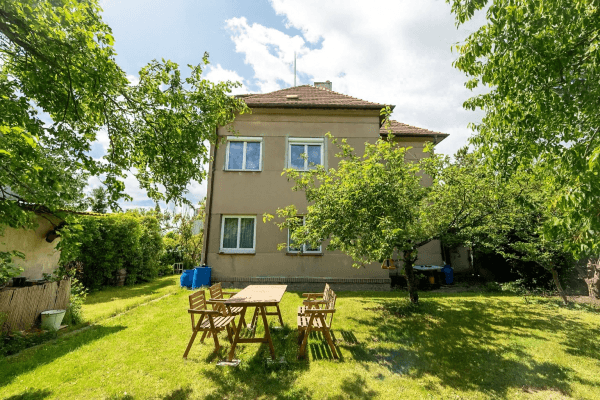 Prodej domu 190 m², pozemek 516 m², Do Čtvrti, Hlavní město Praha Prodej domu 190 m², pozemek 516 m², Do Čtvrti, Hlavní město Praha