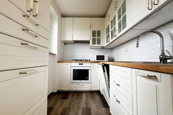 Pronájem bytu 3+1 54 m², Měchenická, Pronájem bytu 3+1 54 m², Měchenická,