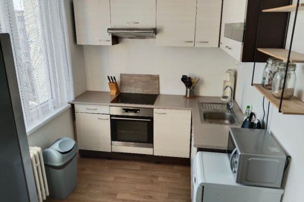 Prodej bytu 4+1 83 m², Kollárova, Mariánské Lázně Prodej bytu 4+1 83 m², Kollárova, Mariánské Lázně