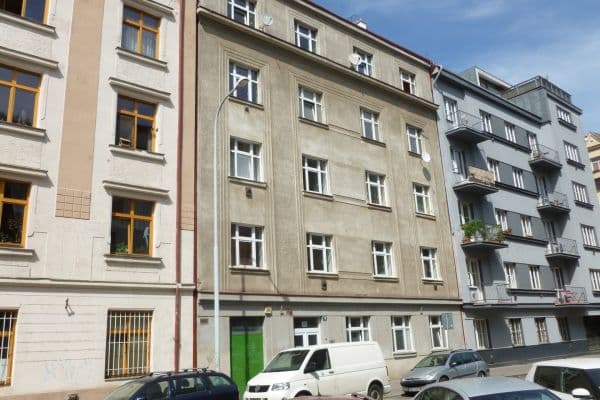 Pronájem bytu 1+1 30 m², Pod Kavalírkou, Praha Pronájem bytu 1+1 30 m², Pod Kavalírkou, Praha