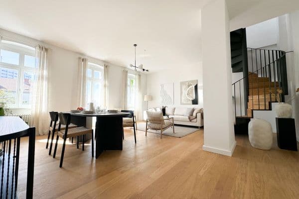 Prodej bytu 3+1 100 m², Schulzendorfer Straße 23, Berlin, Berlín Prodej bytu 3+1 100 m², Schulzendorfer Straße 23, Berlin, Berlín