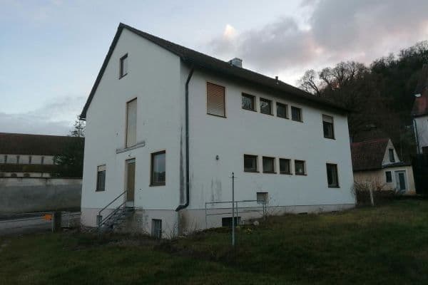 Prodej domu 195 m², pozemek 1.581 m², Klosterplatz6, Berching Prodej domu 195 m², pozemek 1.581 m², Klosterplatz6, Berching