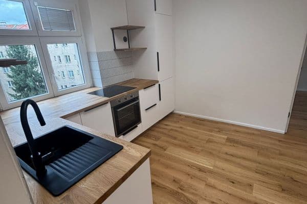 Pronájem bytu 3+kk 62 m², Bednářská, Praha Pronájem bytu 3+kk 62 m², Bednářská, Praha
