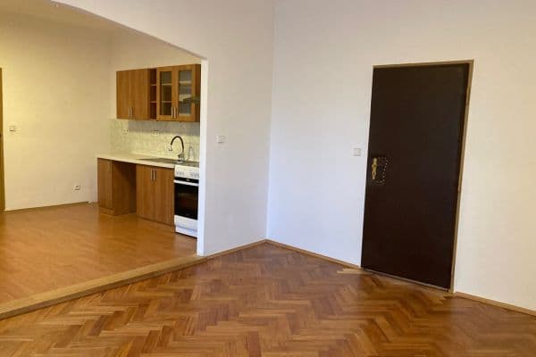Pronájem bytu 3+1 73 m², Mlýnská, Kladno Pronájem bytu 3+1 73 m², Mlýnská, Kladno