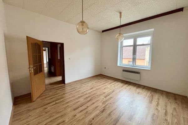 Prodej bytu 3+1 116 m², Hlavní, Břeclav Prodej bytu 3+1 116 m², Hlavní, Břeclav