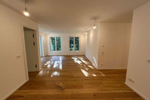 Pronájem bytu 3+1 102 m², Fürstenackerstr. 42, Solln, Bavorsko Pronájem bytu 3+1 102 m², Fürstenackerstr. 42, Solln, Bavorsko