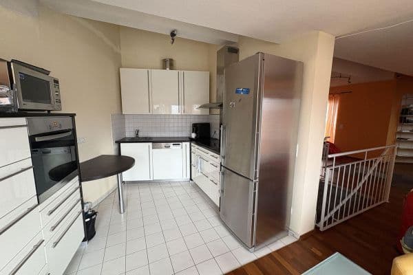 Pronájem bytu 3+1 82 m², Niedernhausen Pronájem bytu 3+1 82 m², Niedernhausen