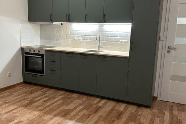 Pronájem bytu 1+kk 25 m², Pobřežní, Praha Pronájem bytu 1+kk 25 m², Pobřežní, Praha