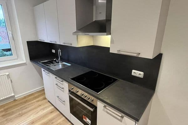 Pronájem bytu 3+1 60 m², Hans-Beimler-Str. 33, Greifswald, Mecklenburg-Vorpommern Pronájem bytu 3+1 60 m², Hans-Beimler-Str. 33, Greifswald, Mecklenburg-Vorpommern