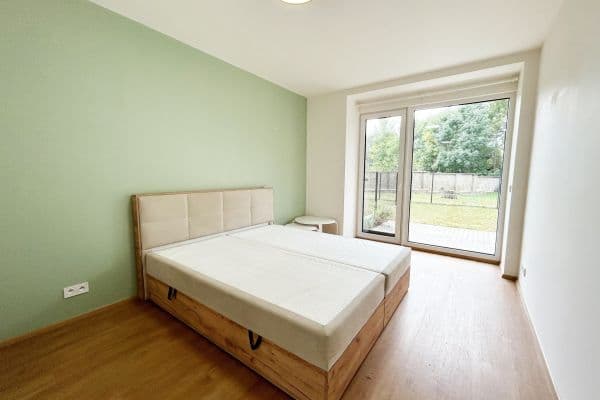 Pronájem bytu 2+kk 44 m², Zengrova,  Pronájem bytu 2+kk 44 m², Zengrova,