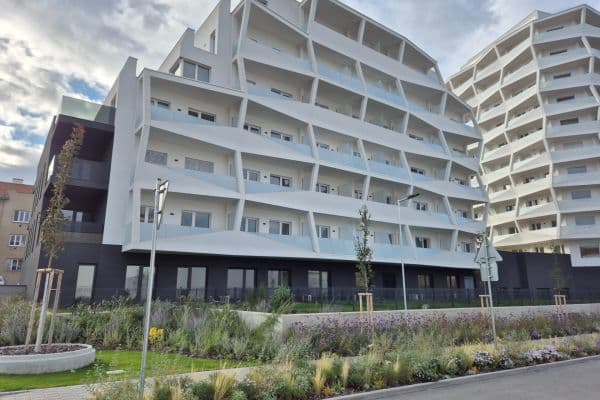 Pronájem bytu 1+kk 38 m², Komárovská, Brno Pronájem bytu 1+kk 38 m², Komárovská, Brno