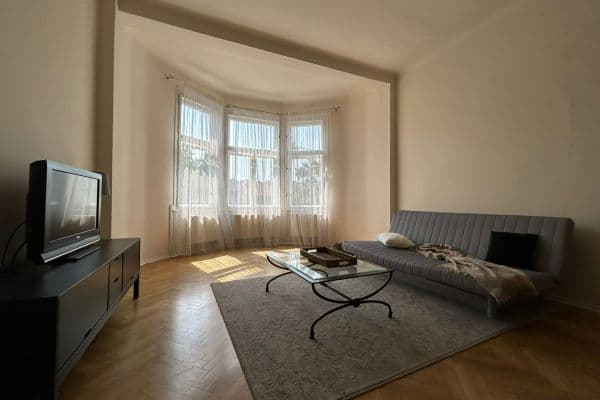Pronájem bytu 4+1 90 m², Na Valech, Hlavní město Praha Pronájem bytu 4+1 90 m², Na Valech, Hlavní město Praha