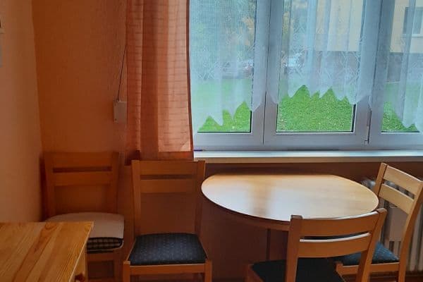 Prodej bytu 2+1 57 m², Gagarinova, Karlovy Vary Prodej bytu 2+1 57 m², Gagarinova, Karlovy Vary