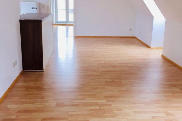Pronájem bytu 2+1 65 m², Bobingen Pronájem bytu 2+1 65 m², Bobingen