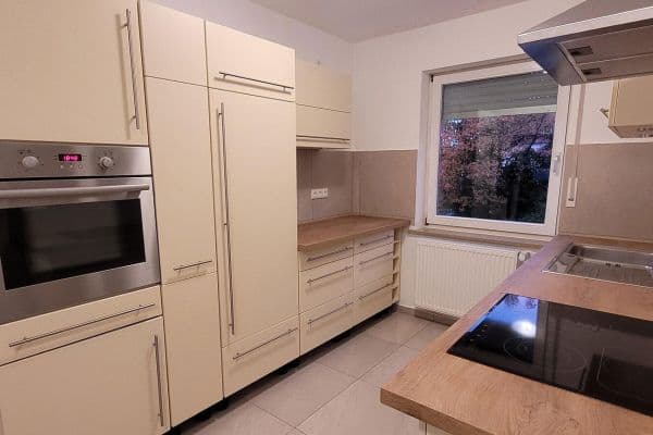 Pronájem bytu 3+1 65 m², Hauptstraße, Oberasbach Pronájem bytu 3+1 65 m², Hauptstraße, Oberasbach