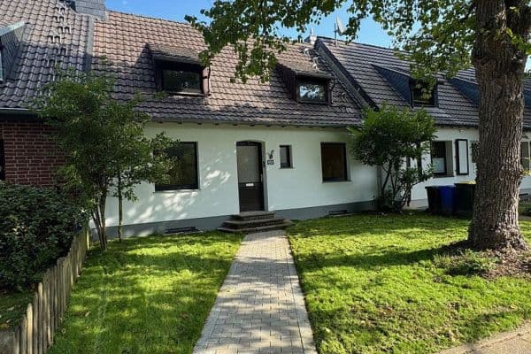 Prodej domu 117 m², pozemek 433 m², Am Kirschbaum 51, Moenchengladbach, Severní Porýní-Vestfálsko Prodej domu 117 m², pozemek 433 m², Am Kirschbaum 51, Moenchengladbach, Severní Porýní-Vestfálsko