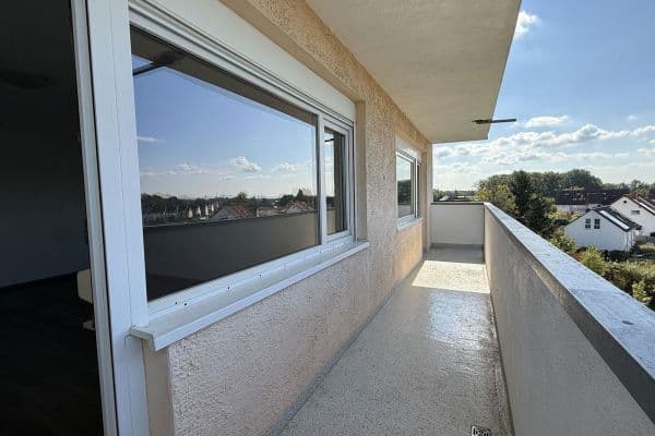 Pronájem bytu 3+1 80 m², Gutenbergalle 85, Großkrtozenburg Pronájem bytu 3+1 80 m², Gutenbergalle 85, Großkrtozenburg