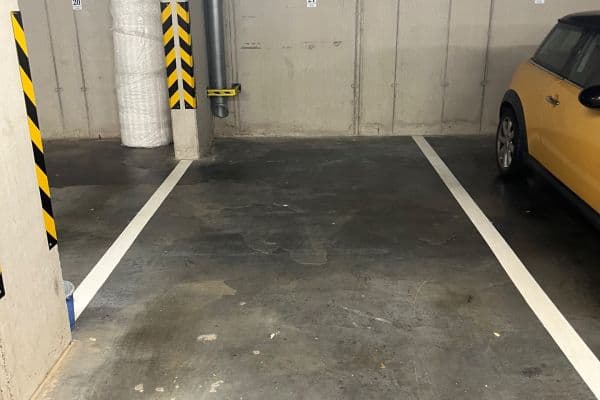 Pronájem garáže 14 m², Šancová, Bratislava Pronájem garáže 14 m², Šancová, Bratislava