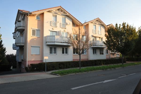 Prodej bytu 1+kk 38 m², Spořická, Praha Prodej bytu 1+kk 38 m², Spořická, Praha