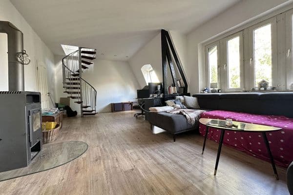 Pronájem bytu 3+1 86 m², Leverkusen Pronájem bytu 3+1 86 m², Leverkusen