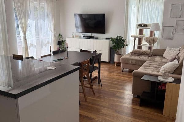 Prodej bytu 4+1 115 m², Berlin, Berlín Prodej bytu 4+1 115 m², Berlin, Berlín