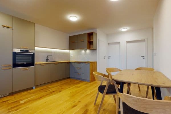 Pronájem bytu 2+1 65 m², Urpínska, Bratislava Pronájem bytu 2+1 65 m², Urpínska, Bratislava