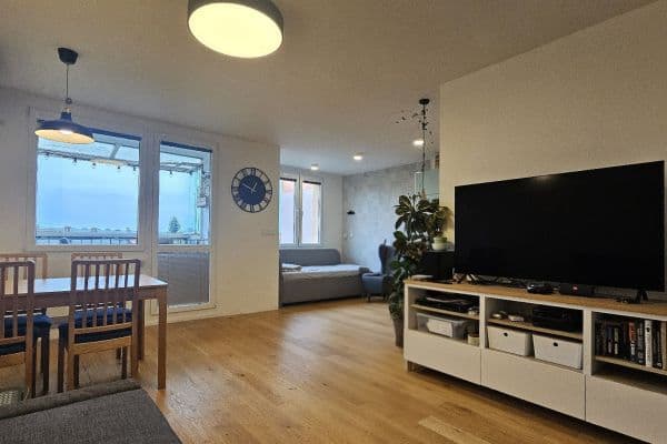 Pronájem bytu 3+kk 72 m², Mejstříkova, Praha Pronájem bytu 3+kk 72 m², Mejstříkova, Praha