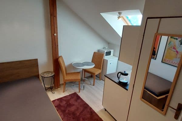 Pronájem bytu 1+kk 20 m², Savojská, Praha Pronájem bytu 1+kk 20 m², Savojská, Praha