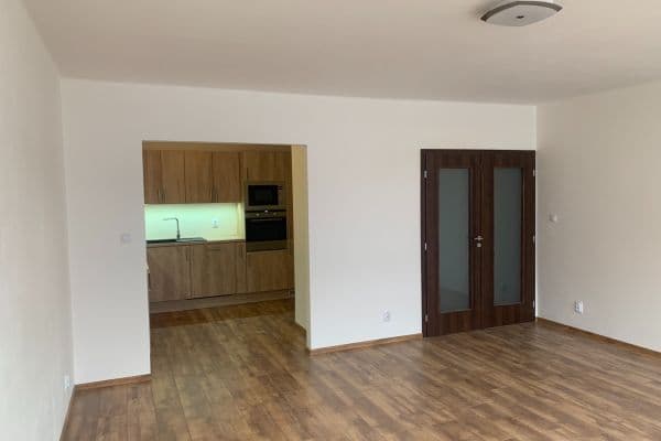 Pronájem bytu 3+1 82 m², Banskobystrická, Hlavní město Praha Pronájem bytu 3+1 82 m², Banskobystrická, Hlavní město Praha