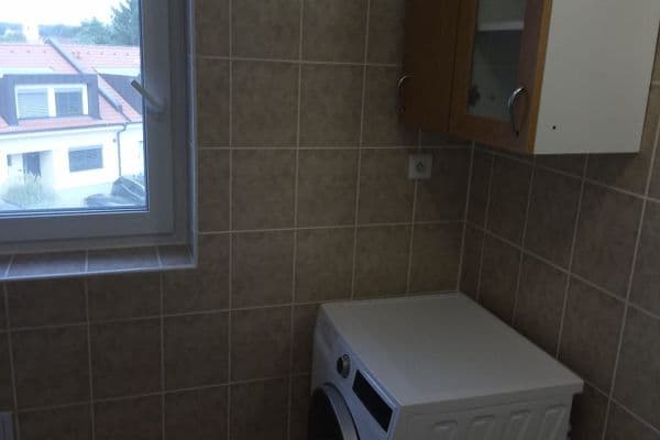 Pronájem bytu 2+1 68 m², Malešovice Pronájem bytu 2+1 68 m², Malešovice