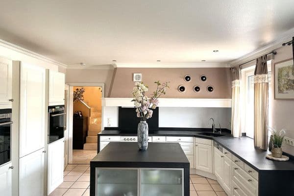 Prodej domu 205 m², pozemek 390 m², Neuss Prodej domu 205 m², pozemek 390 m², Neuss