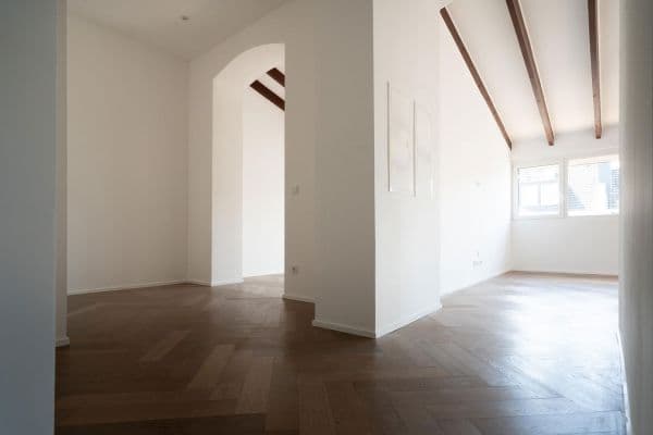 Prodej bytu 5+1 165 m², Düsseldorf, Severní Porýní-Vestfálsko Prodej bytu 5+1 165 m², Düsseldorf, Severní Porýní-Vestfálsko
