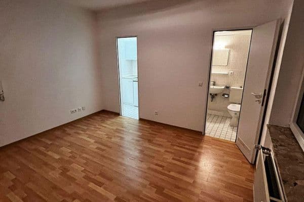 Pronájem bytu 1+1 28 m², Hannover Pronájem bytu 1+1 28 m², Hannover