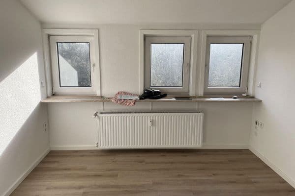 Pronájem bytu 3+1 58 m², Wiedenhof 2, Remscheid Pronájem bytu 3+1 58 m², Wiedenhof 2, Remscheid